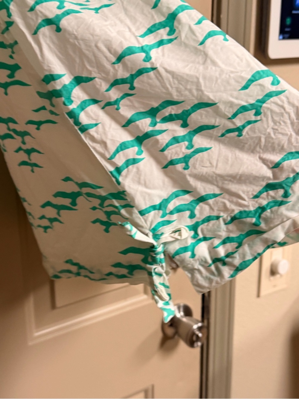Lilli Pulitzer Women’s Size 10 White Pink With Green Birds Pattern Shift Dress - Picture 5 of 13